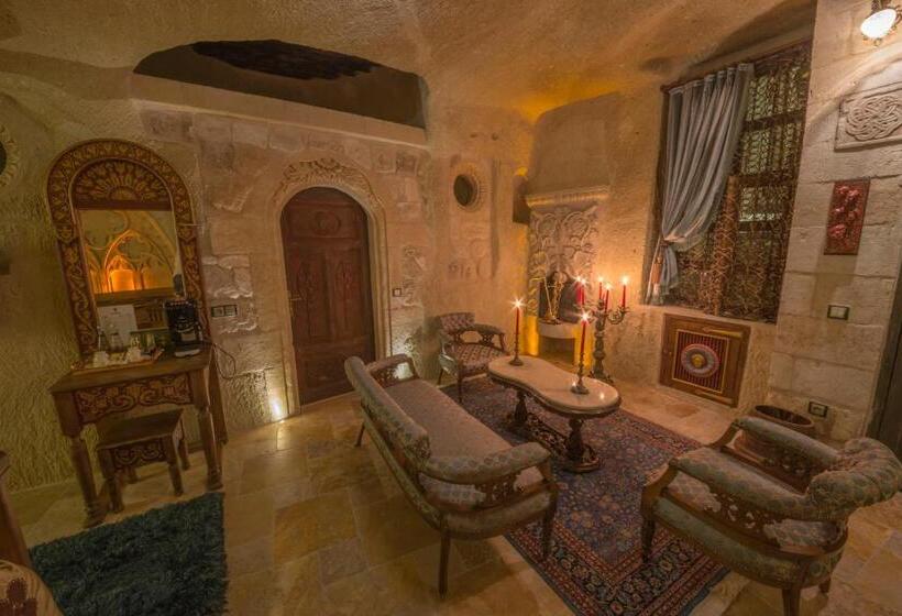 سوییت جونیور, Elika Cave Suites & Spa