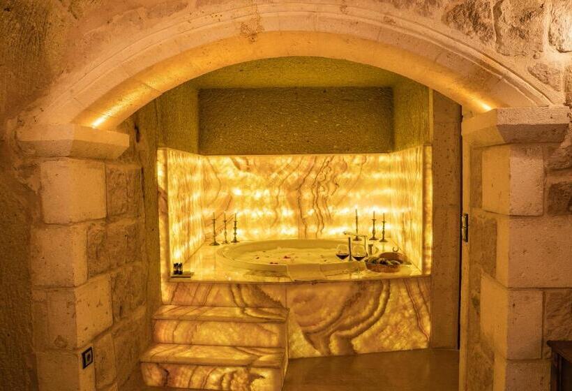 سوییت, Elika Cave Suites & Spa