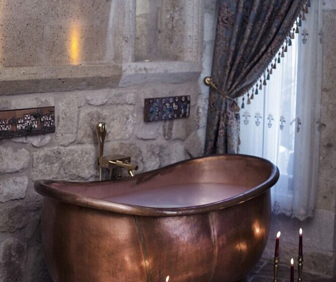 سوییت جونیور, Elika Cave Suites & Spa