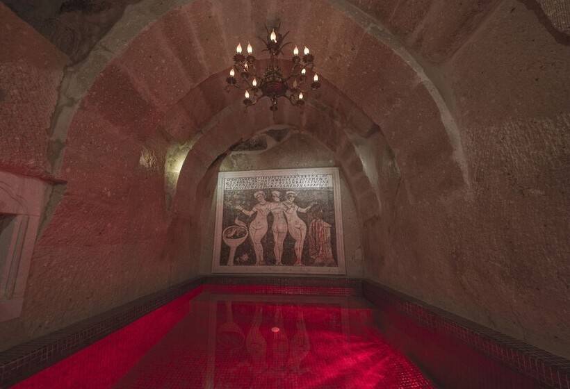 سوییت با استخر, Elika Cave Suites & Spa