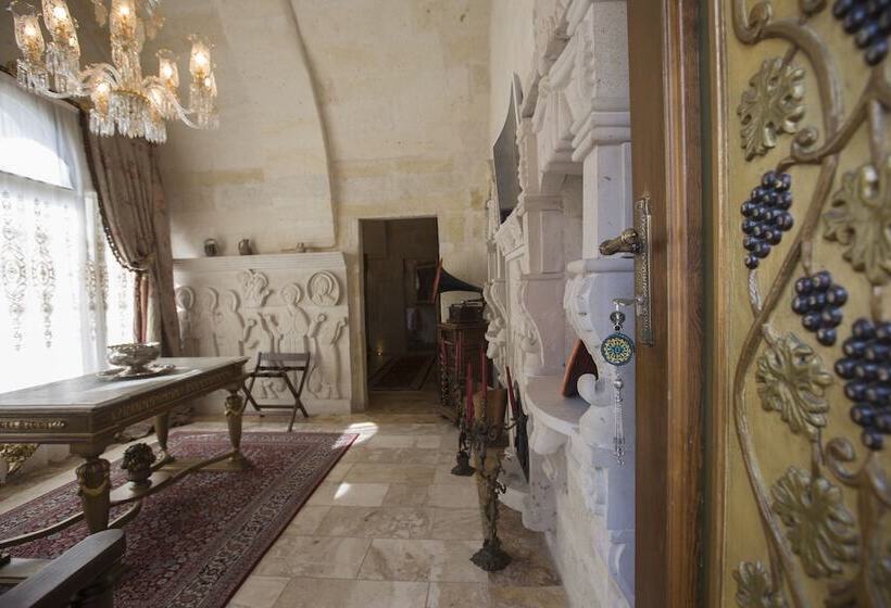Suite with Terrace, Elika Cave Suites & Spa