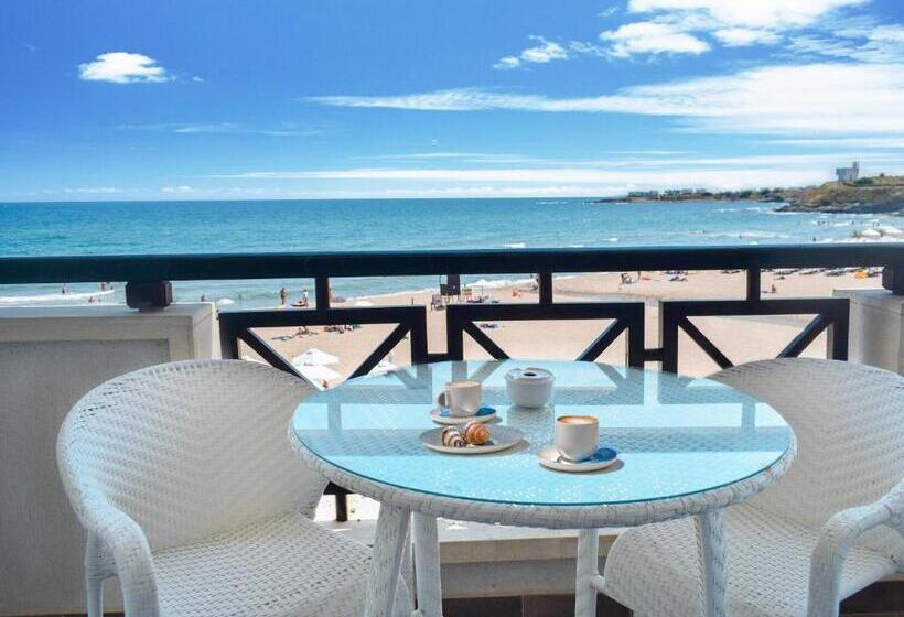 اتاق لوکس با بالکن و چشم‌انداز دریا, Oasis Resort Lozenets