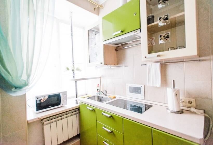 ルームシェアのワンベッド, Residence On Morskaya