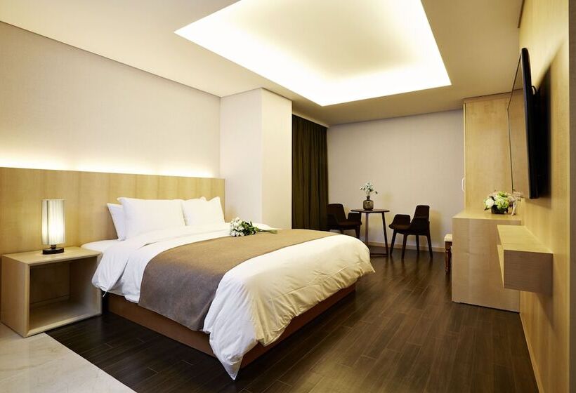 디럭스 룸, Roni Tourist Hotel Jeonju