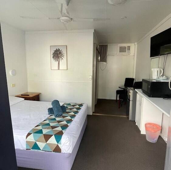 Номер Стандарт, Cairns City Motel