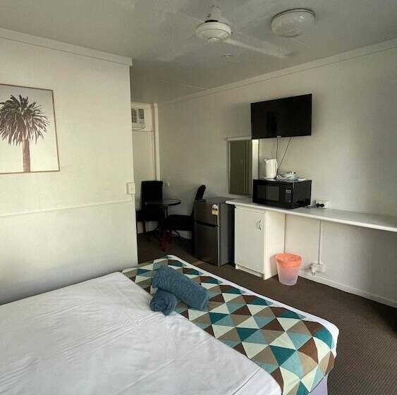 Номер Стандарт, Cairns City Motel