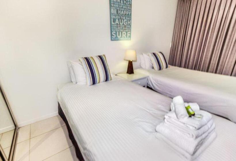 Апартаменты Deluxe 3 Спальни Вид на Море, Island Views Beachfront Apartments