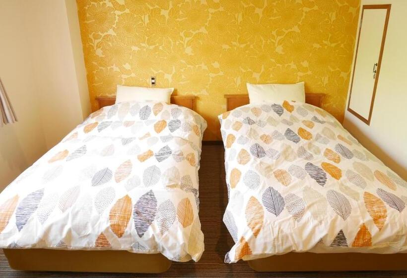 Номер Economy, K S House Hokkaido  Asahidake Onsen Hostel