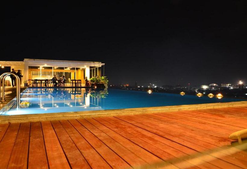 استودیوی استاندارد, Student Park