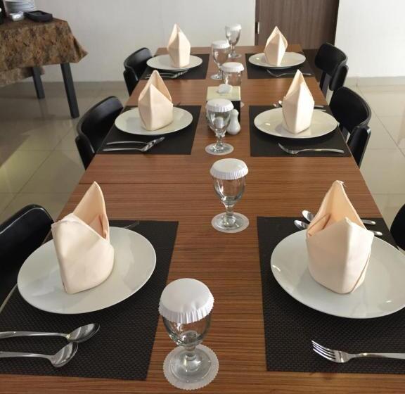 استودیوی استاندارد, Student Park