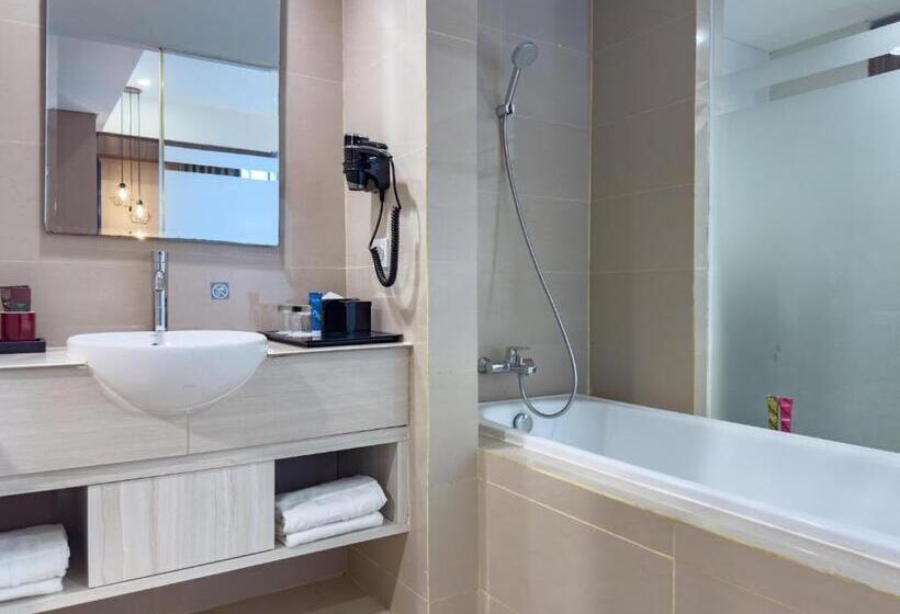 Президентский Люкс, The Alana Hotel & Conference Center Malioboro Yogyakarta By Aston
