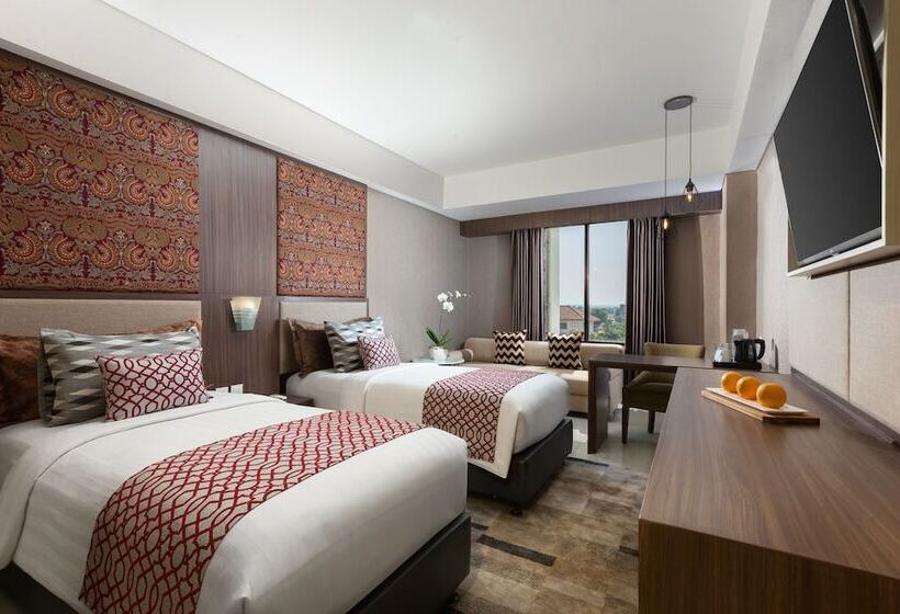 Номер Deluxe, The Alana Hotel & Conference Center Malioboro Yogyakarta By Aston