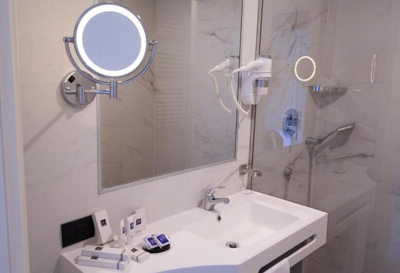 スーペリアトリプルルーム, Ih Hotels Milano St. John