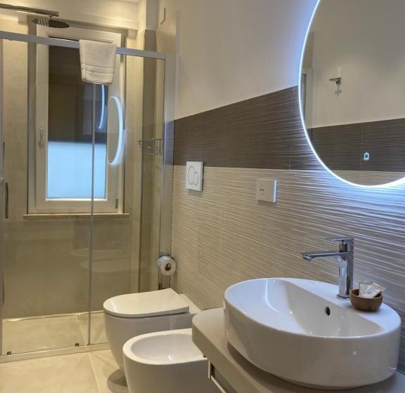 Номер Стандарт с Балконом, Divina Holiday   Rooms
