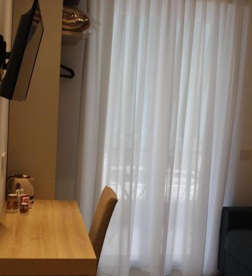 Номер Deluxe с Балконом, Divina Holiday   Rooms