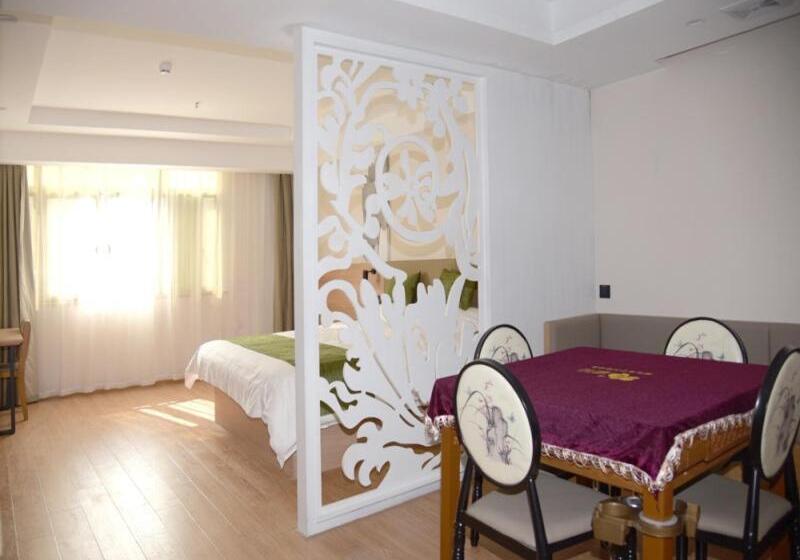 Номер Стандарт, Greentree Inn Express Hotel Heyuan N1 High Fountain