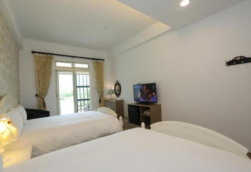 اتاق استاندارد چهار تخته, Amy+ Bnb