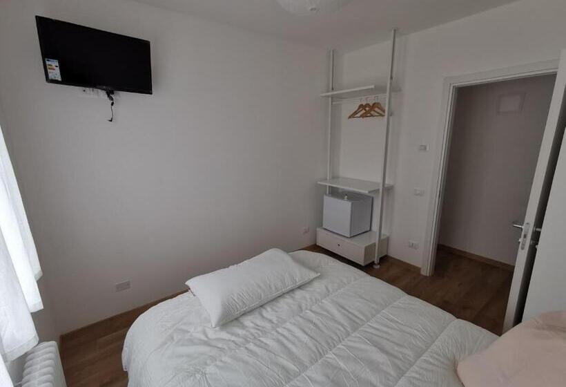 Standard room with outdoor bath, B&b Desdema