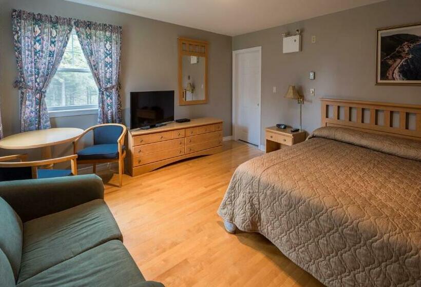 스탠다드 스튜디오, Auberge Doucet Inn