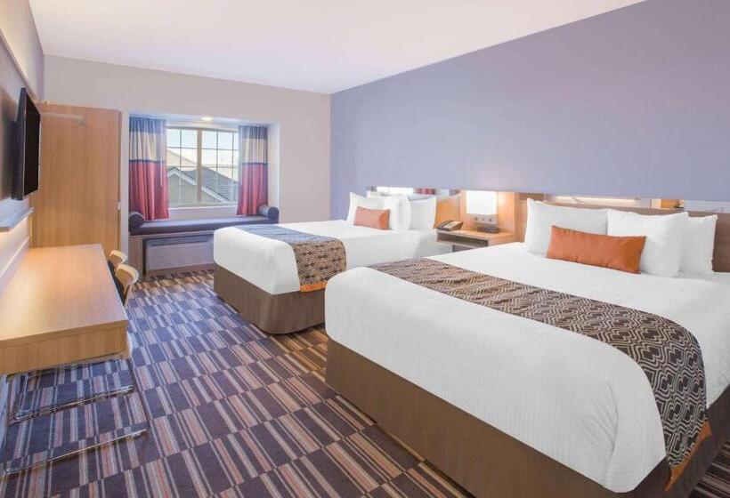 Номер Стандарт, Microtel Inn & Suites By Wyndham Cuauhtemoc Campos Menonitas