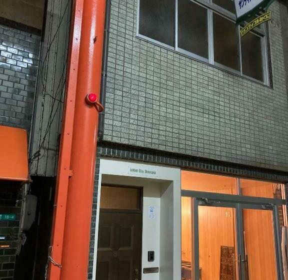 اتاق استاندارد چهارنفره با سرویس بهداشتی مشترک, Annamstay Shinosaka Js