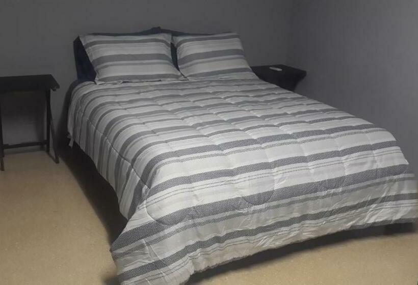 Люкс, Hostal Panama Experience