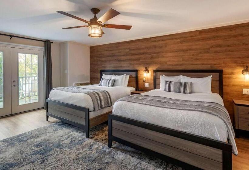 Семейный Номер, Bayview Wildwood Resort, Ascend Hotel Collection
