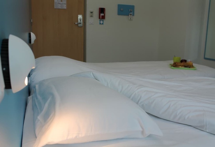 غرفة قياسية ثلاثية, First Inn Hotel Paris Sud Les Ulis
