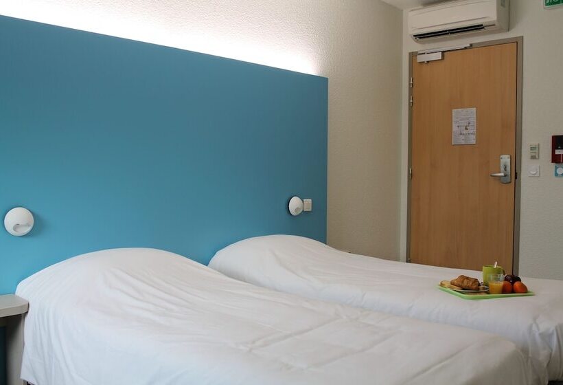 Номер Стандарт Трехместный, First Inn Hotel Paris Sud Les Ulis
