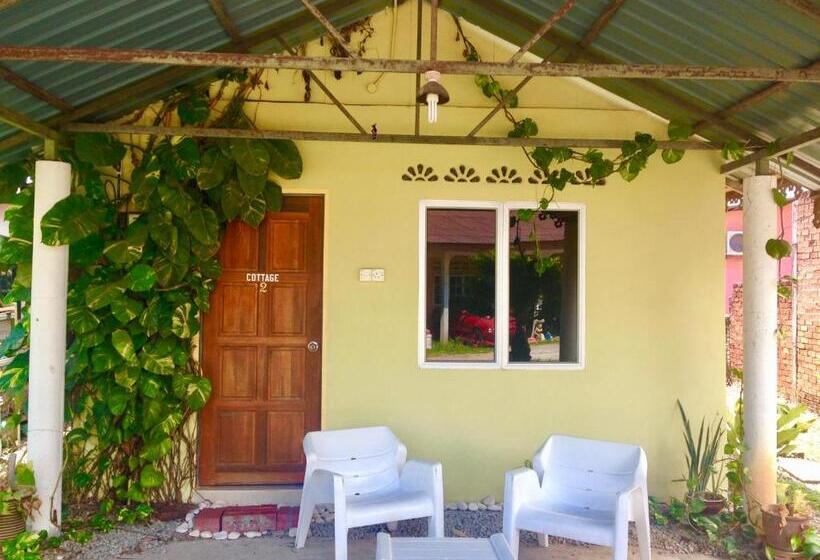 اتاق سوپریور با تخت بزرگ, The Cottage Langkawi