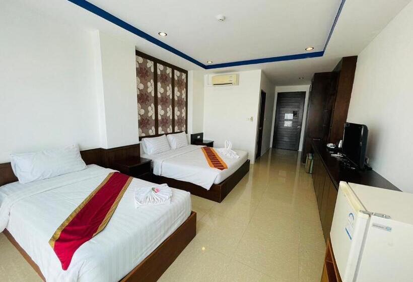 Номер Deluxe, The Sand Beach Pattaya