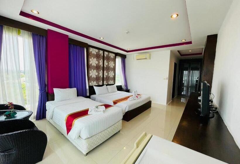 Номер Deluxe Вид на Море, The Sand Beach Pattaya