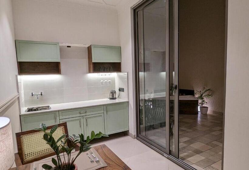 اتاق سوپریور با تخت بزرگ, Cape House