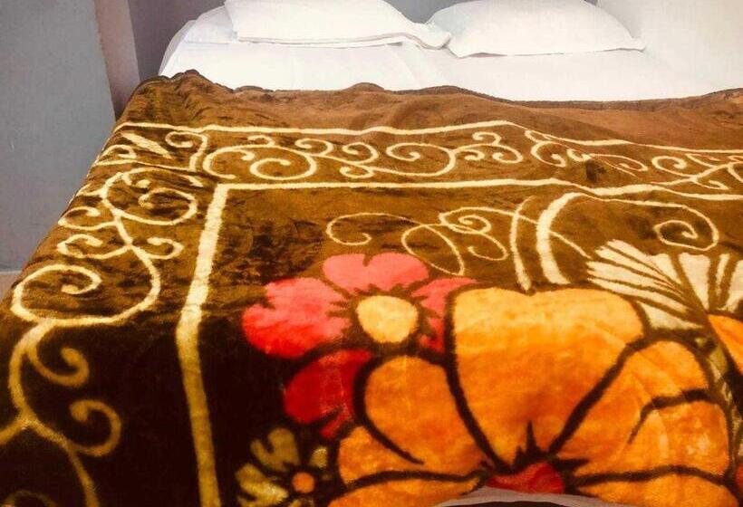 トリプルクラシックルーム, O Dev Hotel Mansarovar