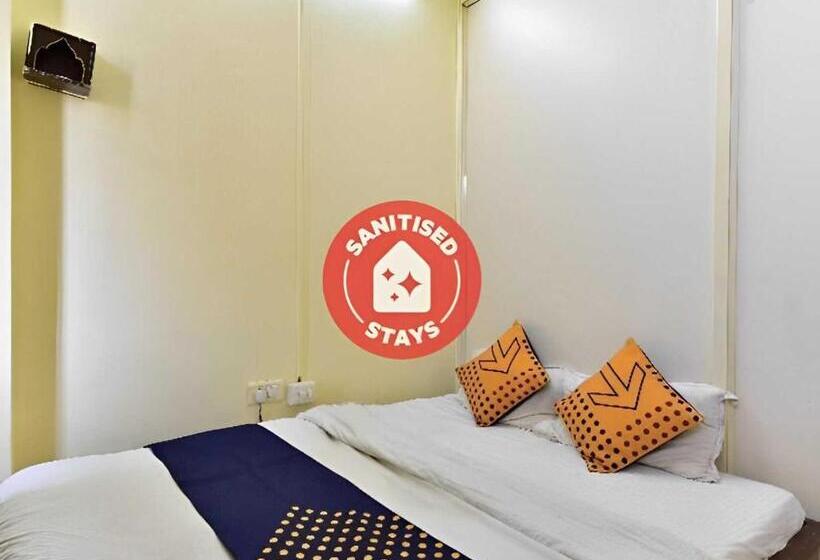 デラックストリプルルーム, O Dev Hotel Mansarovar