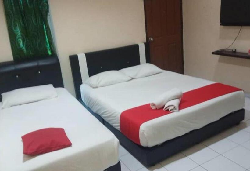 Трехместный Номер Deluxe, Iskandar Perak