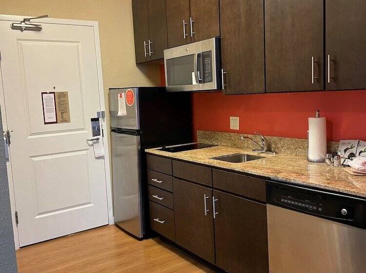 Люкс, Towneplace Suites Orlando At Flamingo Crossings® Town Center/western Entrance