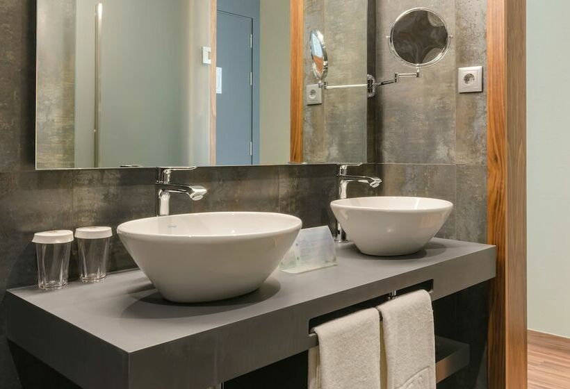 Quarto Familiar, Vincci Liberdade