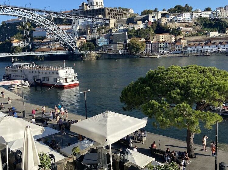 Estudio Estándar Vista Río, Porto River