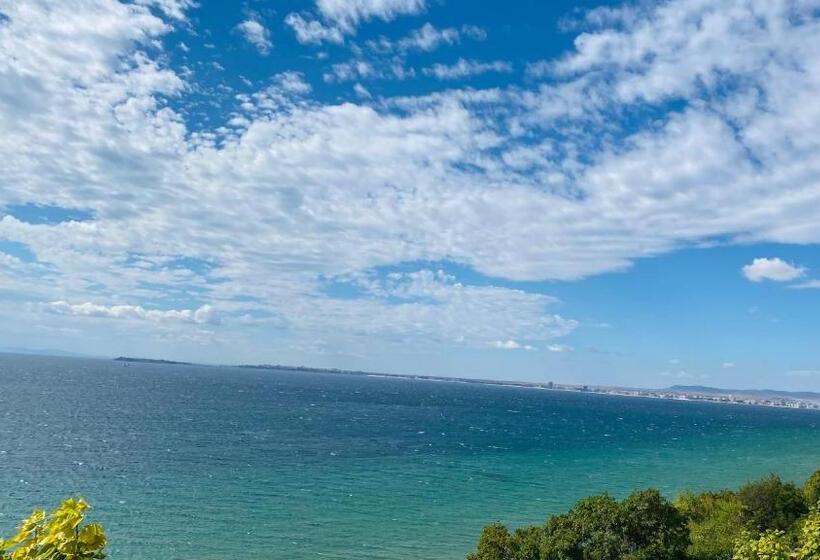 Люкс Вид на Море, Alex Beach Apartello·com   Amazing Apartments With Sea View!
