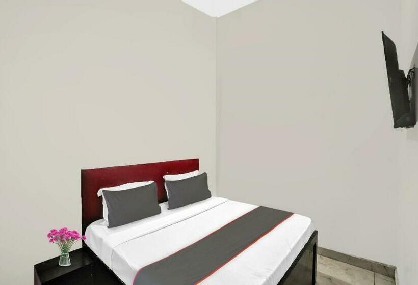 Трехместный Номер Классика, Collection O Hotel Golden Moon