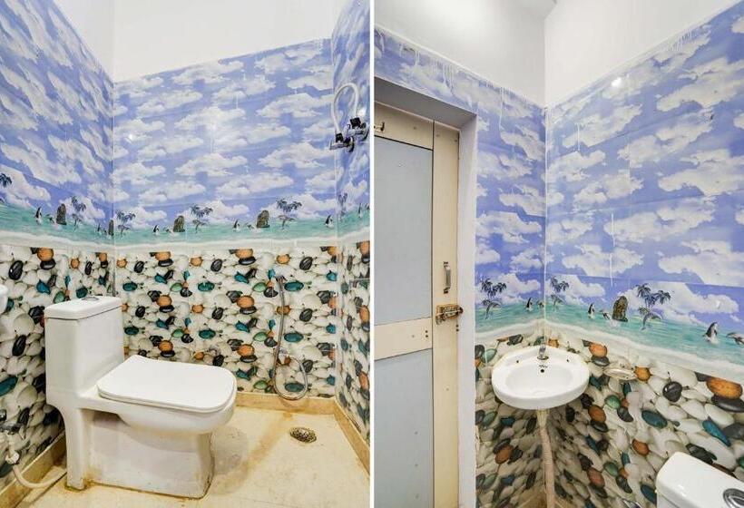 Трехместный Номер Классика, Collection O Hotel Golden Moon