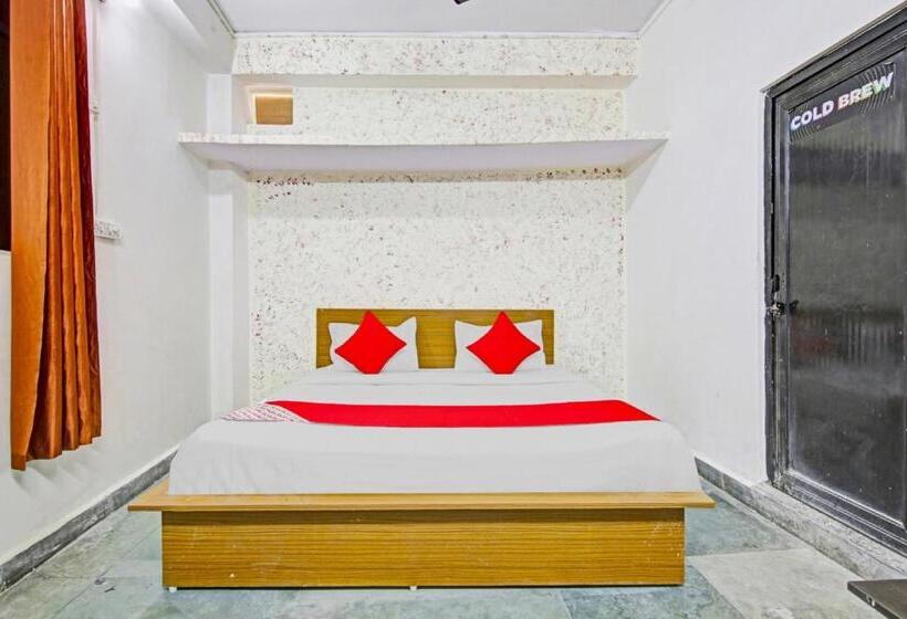Трехместный Номер Классика, Flagship Hotel Royal 18