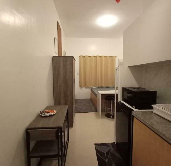 Студия Стандарт, Modena Town Square Walkup Condominium