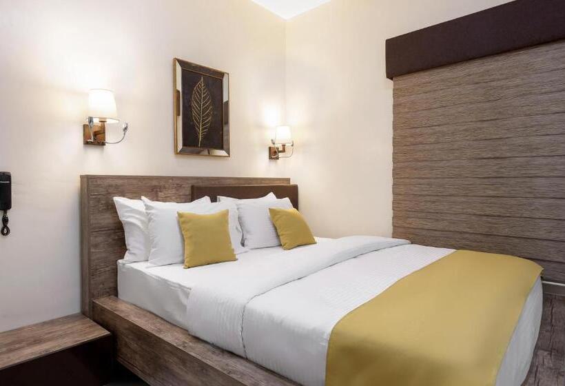 Deluxe Suite King Bed, Bkt Cribs   Apartments & Suites