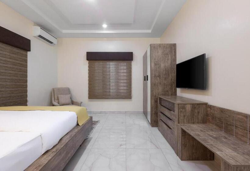 Deluxe Suite King Bed, Bkt Cribs   Apartments & Suites