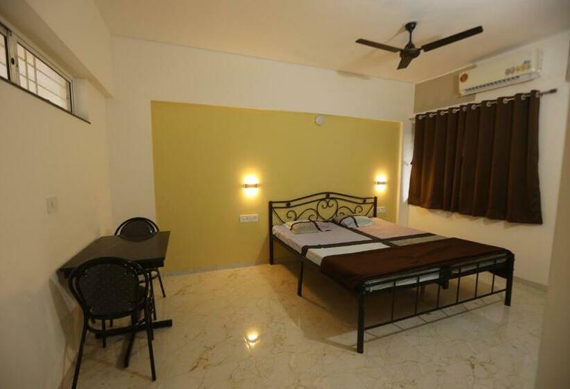 Номер Deluxe, Shree Swami Samarth Resort