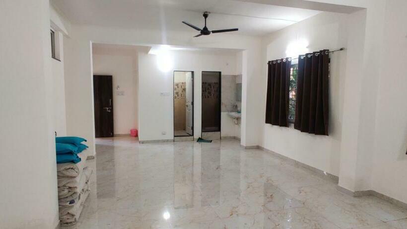 Семейный Номер, Shree Swami Samarth Resort