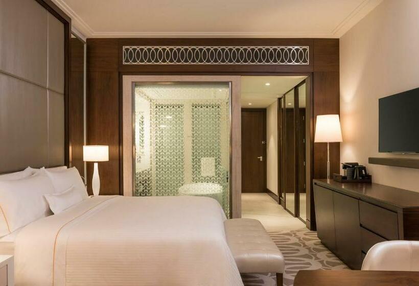 اتاق استاندارد با تخت بزرگ, Hilton Dubai Al Habtoor City