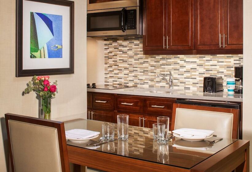Люкс, Homewood Suites By Hilton Miami Dolphin Mall